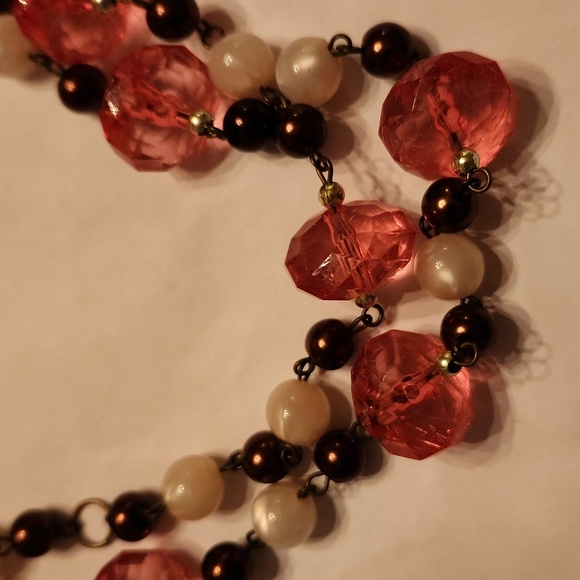 Pink burgundy white bead Strand and dangles vintage - Picture 4 of 5